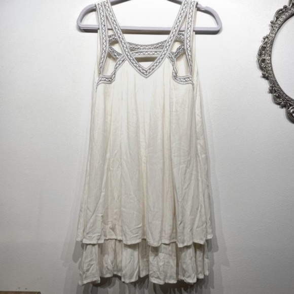 Illa Illa Cream Crepe Dress with Black Detail | Size Small - Picture 1 of 7